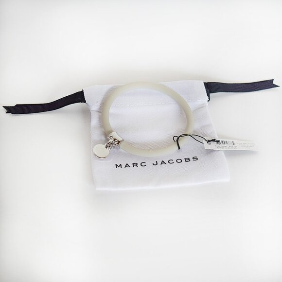 Marc Jacobs Charm Rubber Bracelet in Oyster Grey - Picture 12 of 12